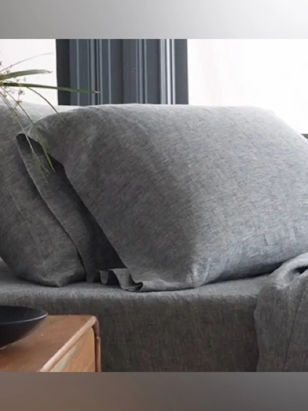 Quince European Linen Chambray Pillowcase Set, King (Charcoal)